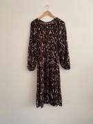 Czarna brązowa sukienka midi Soaked in Luxury S 36 luźna wzorzysta
