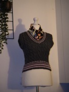Kamizelka ręcznie robiona – szara