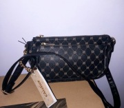 Torebka z monogramem 