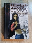 Miasto popiołów - Cassandra Clare (4)