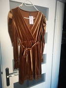 Zamszowa złota sukienka 