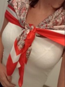 Przepiękna czerwona chusta ze sztucznego jedwabiu