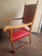 Stary Fotel Tapicerowany z podłokietnikami - drewniany