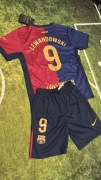 FC Barcelona 135-145cm komplet Lewandowski koszulka + spodenki 