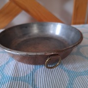 Miska miedziana z uchwytem do zawieszenia 