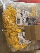 System mocowań uchwyt do listew tynkarskich 200sztuk uchwytów + kołki