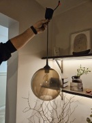 Lampa z przyciemnionego szkła