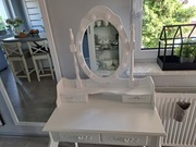 Toaletka z krzesełkiem