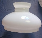 Klosz do lampy typu Aladyn, średnica montażowa 242 mm. 