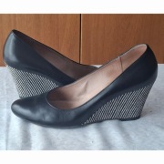 Buty damskie skóra naturalna 40 czarne na koturnie Ryłko