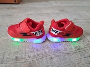 Buty sportowe dziecięce, materiałowe, świecące LED, czerwone - rozm 23 