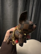 Breloczek Louis vuitton piesek buldog lv nowy 