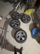 Alufelgi z oponami  Toyota Rav