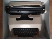 Maszyna walizkowa do pisania