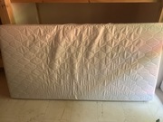 Prawie nowe materace 100x200x15 3 sztuki