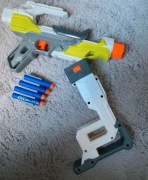 Nerf z lotkami rozbierany