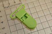1szt klips do smoczka zielony, plastikowy F 3842