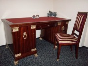 Biurko z okresu międzywojennego