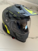 KASK VCAN MODEL V331 SPIRIT YELLOW ENDURO Z SZYBĄ I BLENDĄ SZARO-ŻÓŁTY