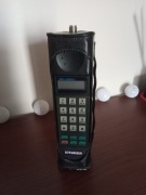 Bardzo stary telefon komórkowy dla kolekcjonera vintage antyk