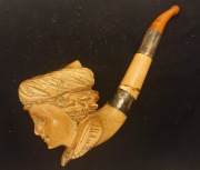 Rzeźbiona fajka z ustnikiem