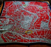 Duża chusta jedwabna z mapą Tokio sprzed 20lat. 80x80 cm. Nieużywana