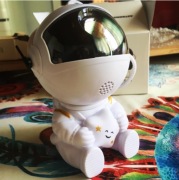 projektor gwiezdny astronauta z pilotem dla dzieci