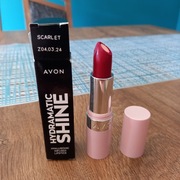 Avon Hydramatic Shine szminka Scarlet