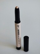 It Cosmetics Superhero No-Tug wodoodporny cień do powiek w sztyfcie 1.61 g