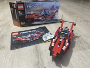 LEGO Technic Motorówka 42089