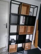 Kubiki z laminatu do regałów modułowych. 