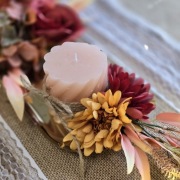 Jesienna dekoracja - stroik na stół. 