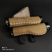 Skórzane gripy, rączki, chwyty do kierownicy 