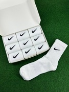 Nike Wysokie Białe Skarpety Boks 38-42 (9 par) pudełko Długie