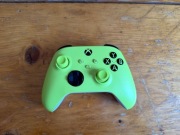 Gamepad Microsoft Xbox żółty (QAU00022)