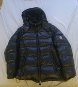 Moncler czarna kurtka