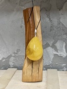 Srebrny wisiorek z naturalnego bursztynu baltyckiego waga - 11,57g.