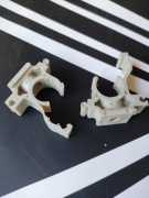 Uchwyt pojedynczy z klapką 16 mm 