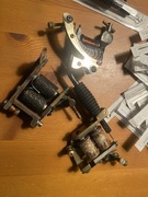 Zestaw do tatuażu – 3 maszynki cewkowe + zasilacz + 26 igieł + gripy