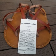 Sandały Amazon essentials na płaskim obcasie rozmiar 36,37