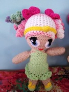 Laleczka zrobiona na szydełku