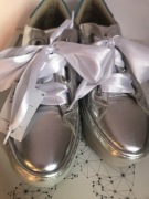 Srebrne, skórzane sneakersy MARC art of walking rozm. 41 - 27cm