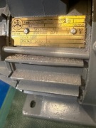 Silnik trójfazowy elektryczny indukcyjny produkcji polskiej Besel