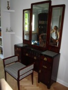 Unikalna przedwojenna toaletka po renowacji