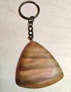 Breloczek do kluczy z drewna czereśni