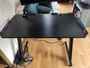 Biurko gamingowe LINDHOLM LED