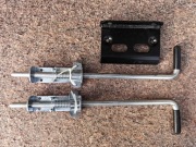 Zestaw - zasuwa dolna/blokada x2 oraz ogranicznik/odbój podłogowy