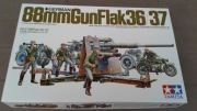 Tamiya 1/35 - Niemiecke działo plot 8,8 cm z obsługą i motocyklem
