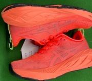 Buty do biegania Asics Newablast 5.