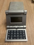 Kompaktowy zegar z budzikiem + kalkulator + kalendarz + czas światowy